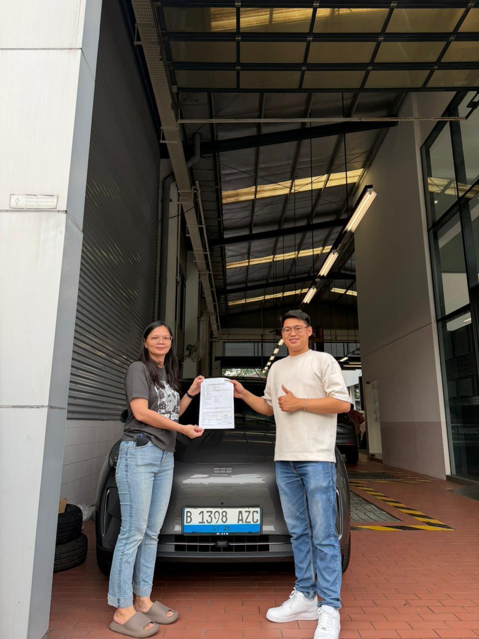 Momen Serah Terima Unit Geely BSD